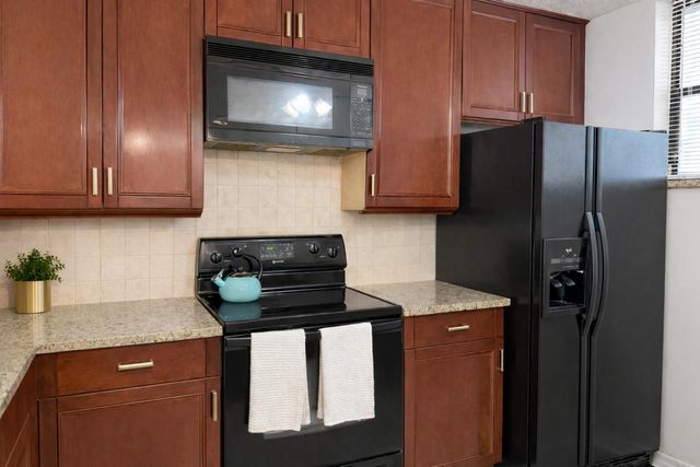 110 Lake Emerald Drive 405, Oakland Park, FL 33309