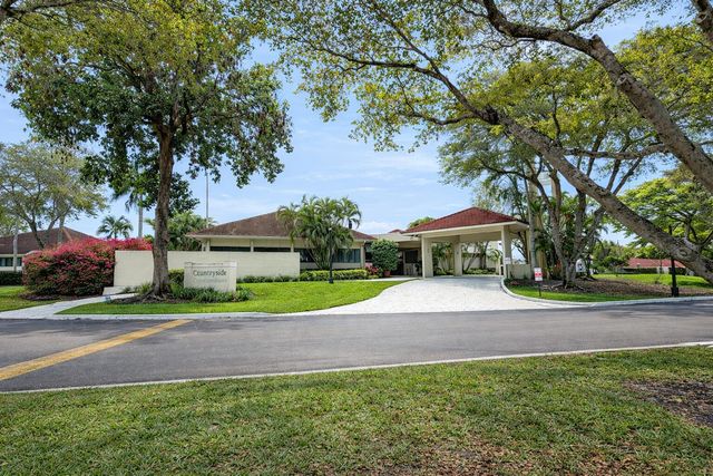 110 Lake Emerald Drive 405, Oakland Park, FL 33309