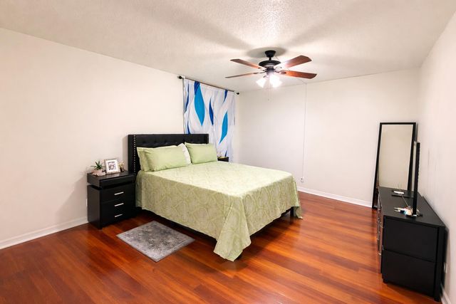 110 Lake Emerald Drive 405, Oakland Park, FL 33309