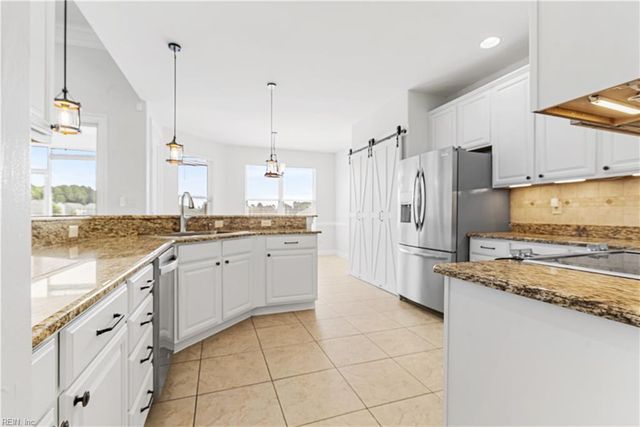 1403 Rotunda AVE, Chesapeake, VA 23323