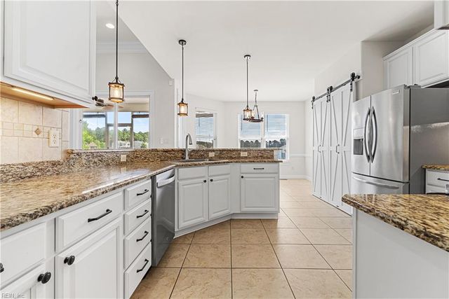 1403 Rotunda AVE, Chesapeake, VA 23323