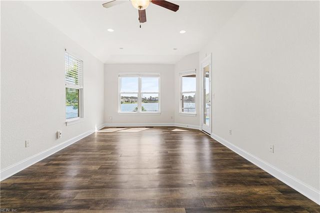 1403 Rotunda AVE, Chesapeake, VA 23323