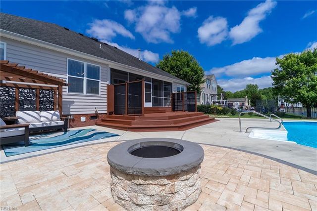 1403 Rotunda AVE, Chesapeake, VA 23323