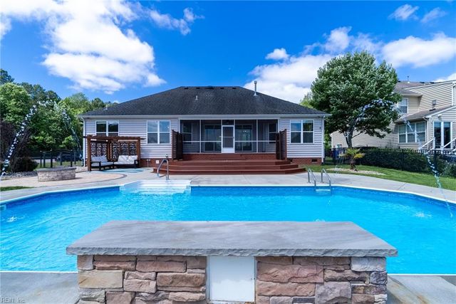 1403 Rotunda AVE, Chesapeake, VA 23323