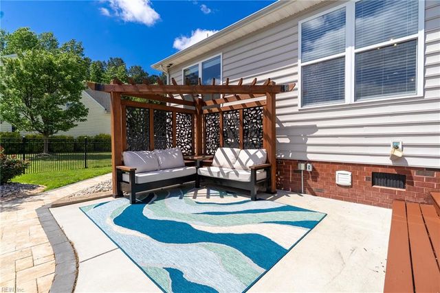 1403 Rotunda AVE, Chesapeake, VA 23323