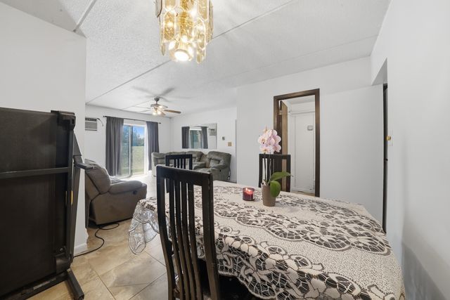 966 N Rohlwing Road GA, Addison, IL 60101