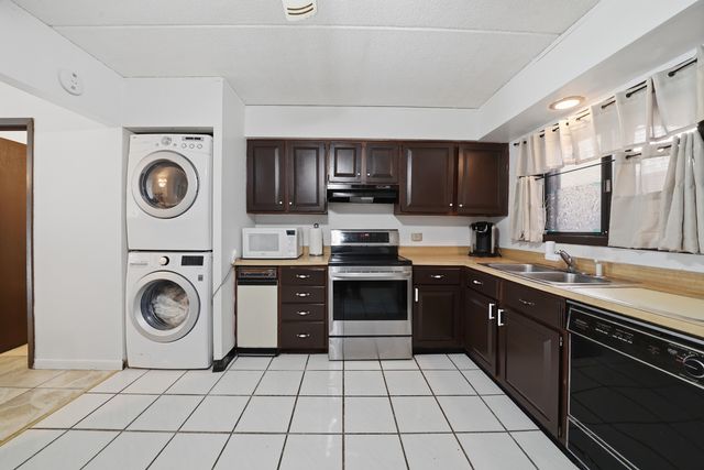 966 N Rohlwing Road GA, Addison, IL 60101