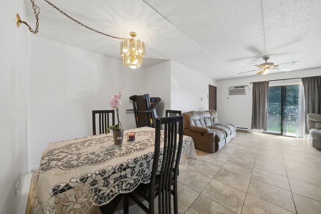 966 N Rohlwing Road GA, Addison, IL 60101