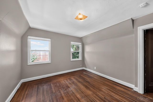 2204 Shasta Place, Cincinnati, OH 45211