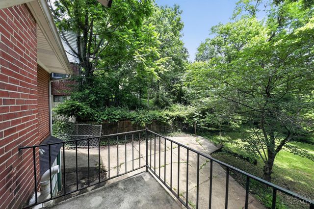2204 Shasta Place, Cincinnati, OH 45211
