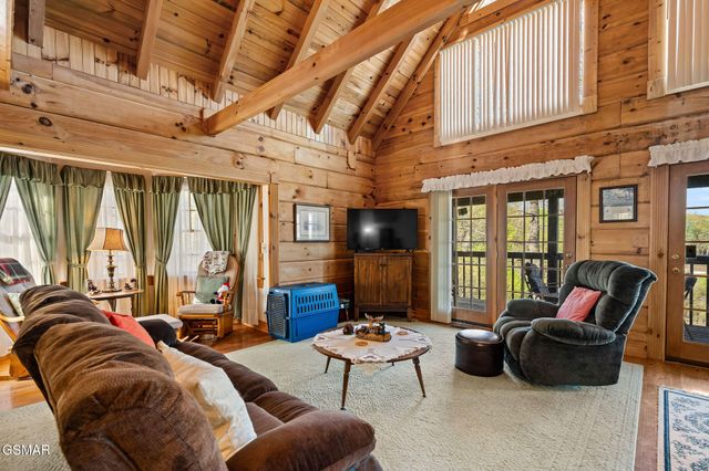 3208 Emerald Springs Loop, Sevierville, TN 37862