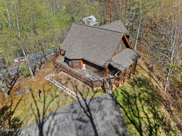 3208 Emerald Springs Loop, Sevierville, TN 37862