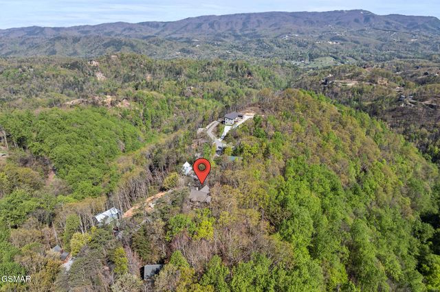 3208 Emerald Springs Loop, Sevierville, TN 37862
