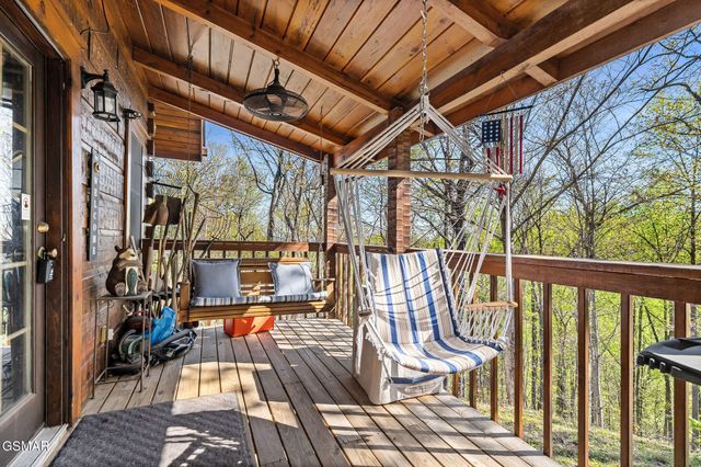 3208 Emerald Springs Loop, Sevierville, TN 37862