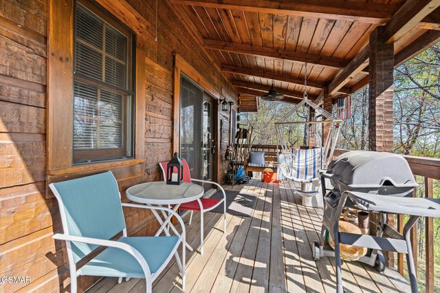 3208 Emerald Springs Loop, Sevierville, TN 37862