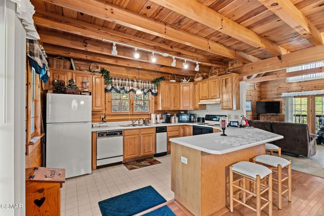 3208 Emerald Springs Loop, Sevierville, TN 37862