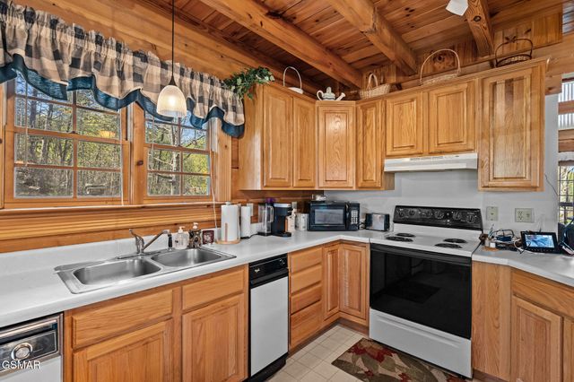 3208 Emerald Springs Loop, Sevierville, TN 37862