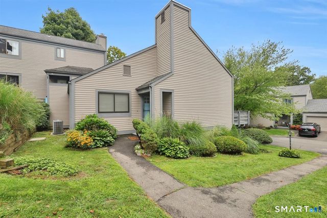 542 Pilgrim Harbor 542, Wallingford, CT 06492