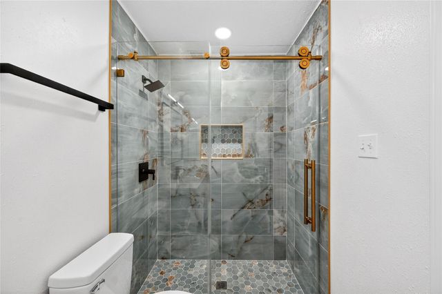 16110 Manor Point Drive, Houston, TX 77095