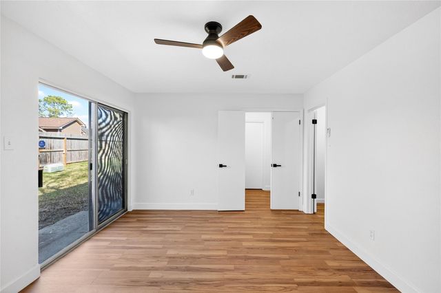 16110 Manor Point Drive, Houston, TX 77095