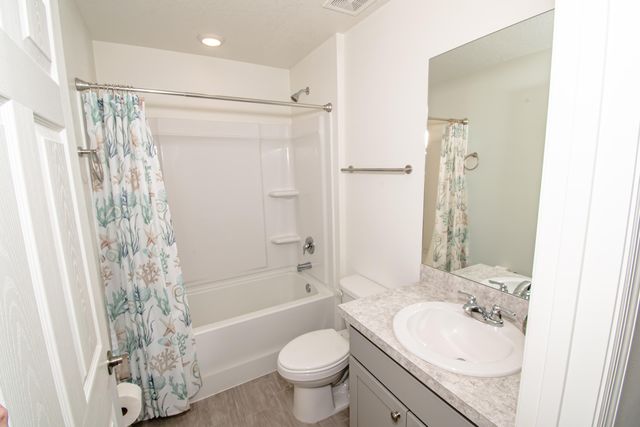 684 SE Crescent Avenue, Port St. Lucie, Port St Lucie, FL 34984