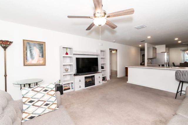 684 SE Crescent Avenue, Port St. Lucie, Port St Lucie, FL 34984