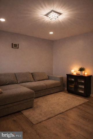 352 DOHNER DR, Lancaster, PA 17602