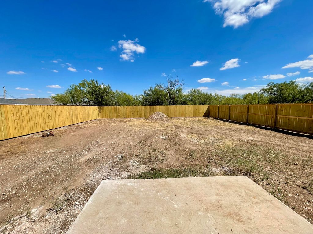 Image 15 of property listing at 3808 Crockett Street, San Angelo, TX 76903