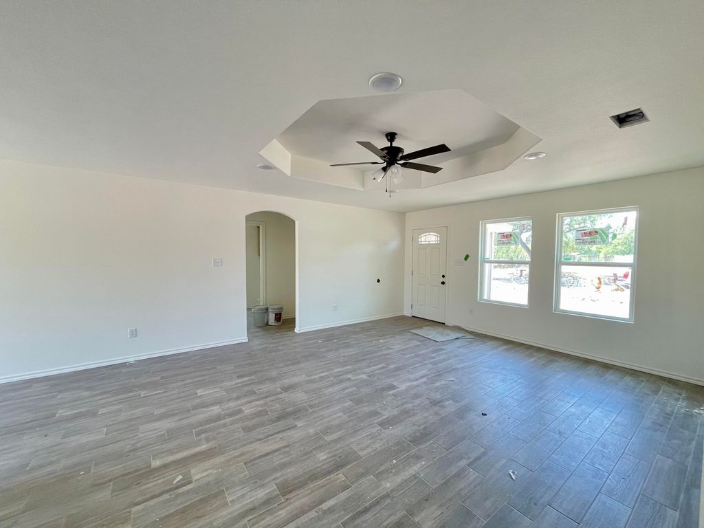 Image 5 of property listing at 3808 Crockett Street, San Angelo, TX 76903