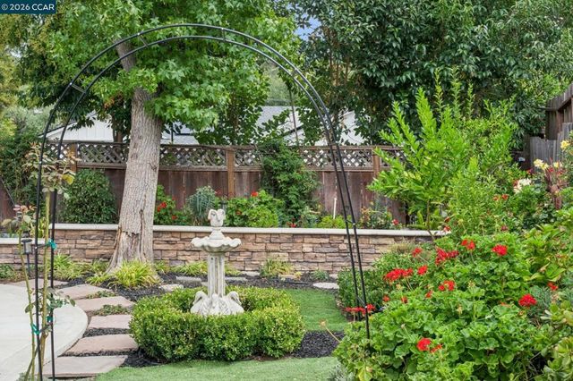 258 Barnett Ter, Pleasant Hill, CA 94523