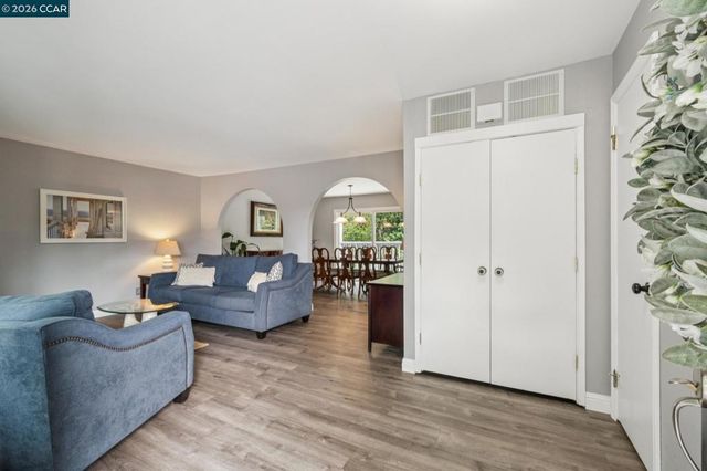 258 Barnett Ter, Pleasant Hill, CA 94523