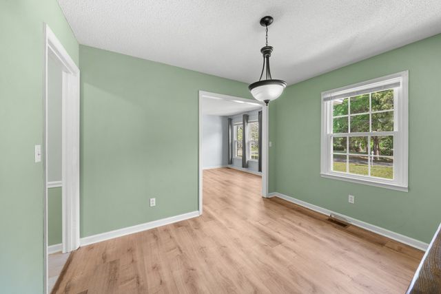 50 Maple Dr, Winchester, TN 37398