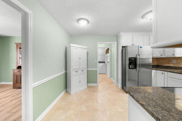 50 Maple Dr, Winchester, TN 37398