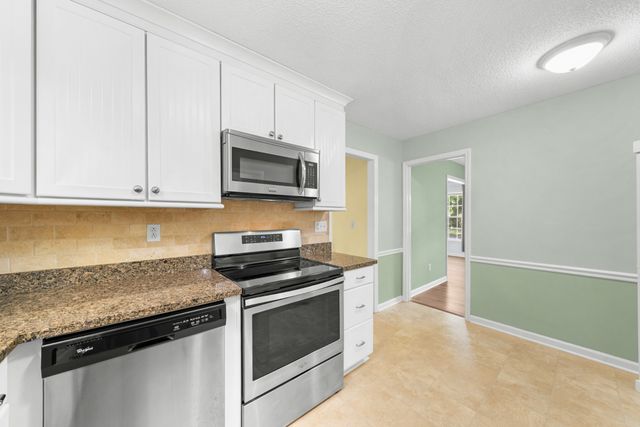 50 Maple Dr, Winchester, TN 37398