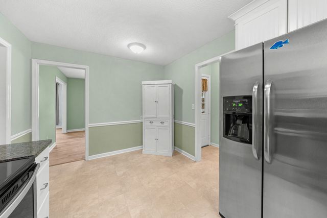 50 Maple Dr, Winchester, TN 37398