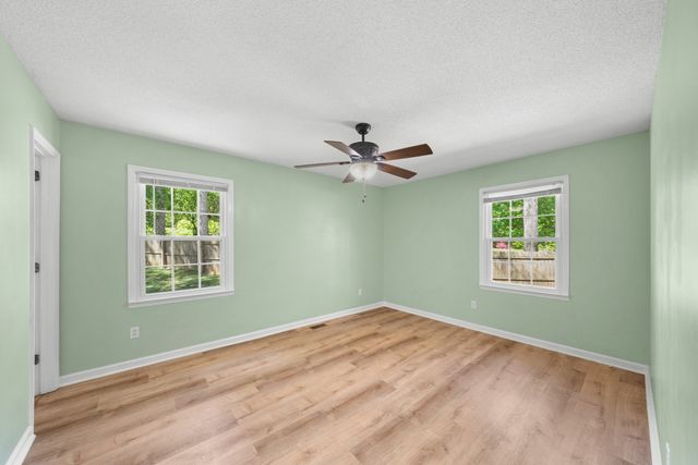 50 Maple Dr, Winchester, TN 37398