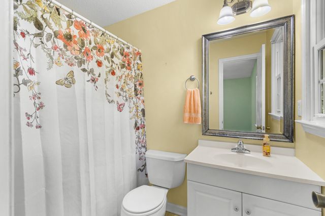 50 Maple Dr, Winchester, TN 37398