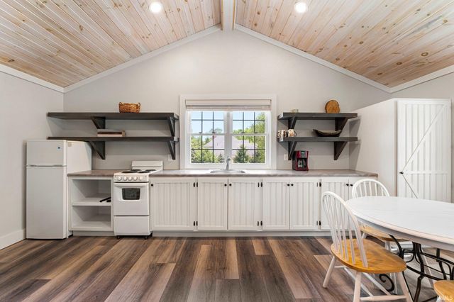 14612 Liberty Mills Road, Fort Wayne, IN 46814