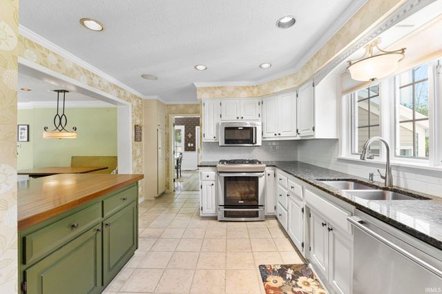 14612 Liberty Mills Road, Fort Wayne, IN 46814