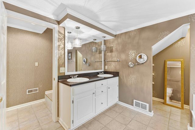 14612 Liberty Mills Road, Fort Wayne, IN 46814