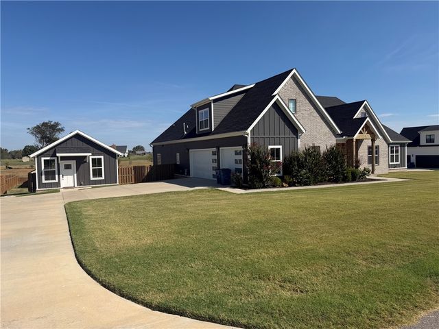 3120 Bloomfield Street, Bentonville, AR 72713