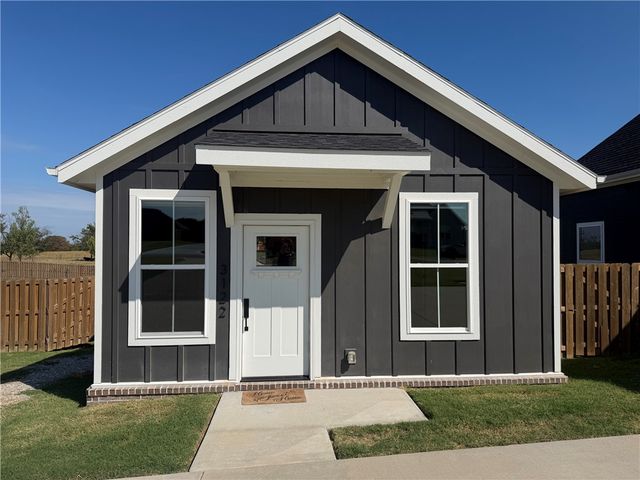 3120 Bloomfield Street, Bentonville, AR 72713