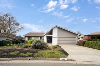360 Twin Lakes Dr, Santa Rosa, CA 95409