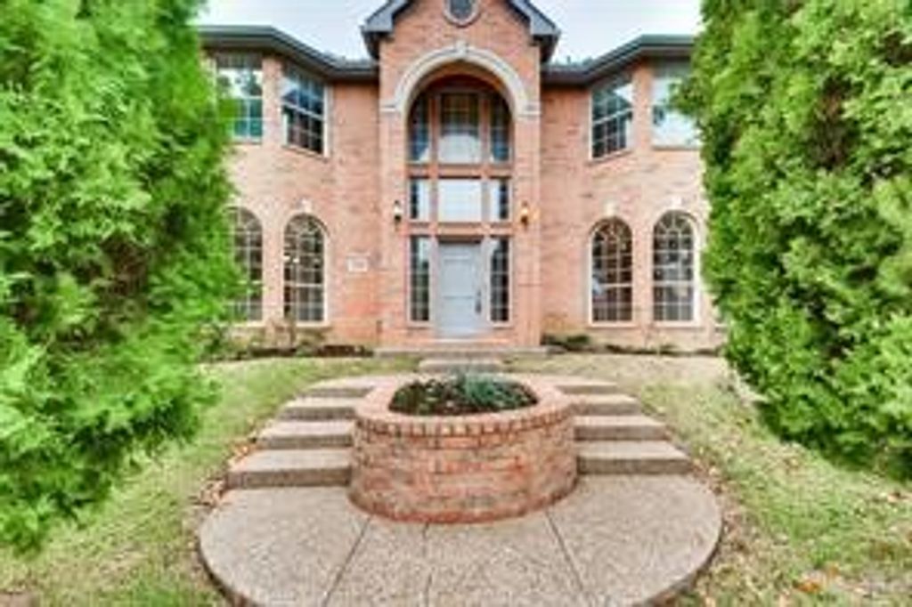 17703 Meadow Grove Lane, Dallas, TX 75287