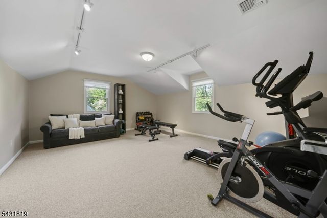 66 Linwood Ave, Midland Park Boro, NJ 07432