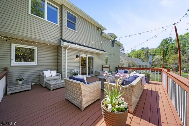66 Linwood Ave, Midland Park Boro, NJ 07432