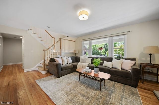 66 Linwood Ave, Midland Park Boro, NJ 07432
