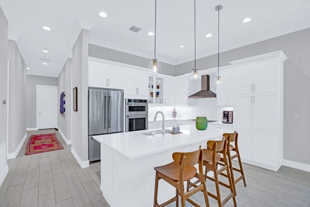 2136 Falls Manor, Vero Beach, FL 32967