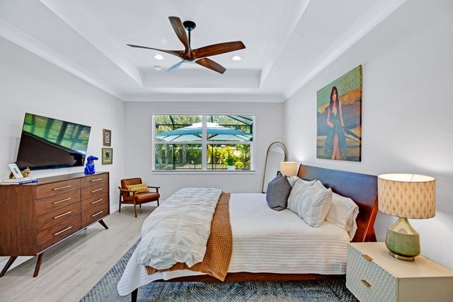 2136 Falls Manor, Vero Beach, FL 32967