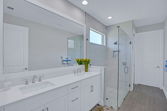 2136 Falls Manor, Vero Beach, FL 32967